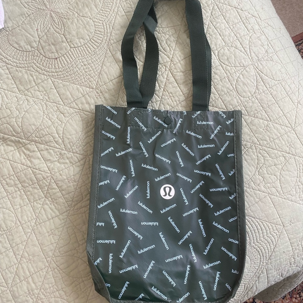 Lululemon Green Tote Bag